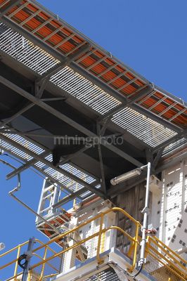 Electrical cables running high on wash plant - Mining Photo Stock Library
